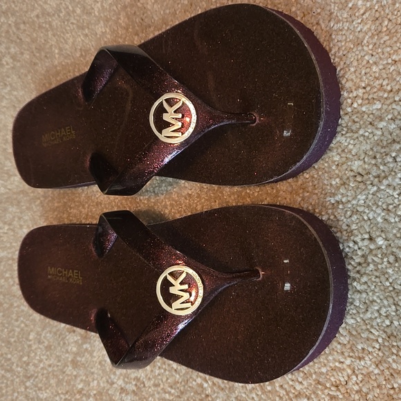 Michael Kors Burgundy Glitter Sandals/Flip Flops - Picture 2 of 9